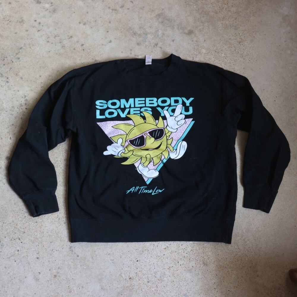 All Time Low “Somebody Loves You” Graphic Crewneck M Grunge Emo Alt